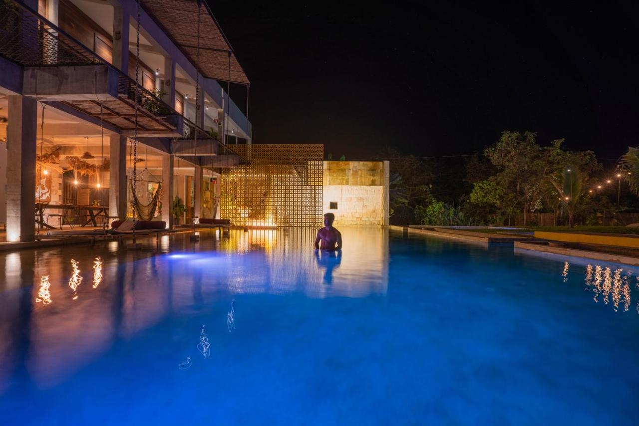Hotel Makaabá Eco-Boutique Bacalar Exterior foto The swimming pool at the hotel