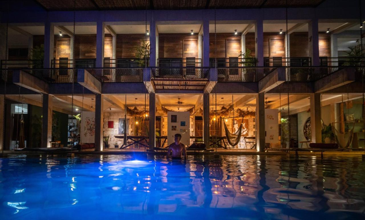 Hotel Makaabá Eco-Boutique Bacalar Exterior foto The swimming pool at the hotel