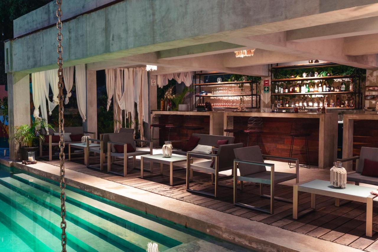 Hotel Makaabá Eco-Boutique Bacalar Exterior foto The bar at the rooftop pool